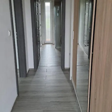 Vejminek 87 Cervena Tremesna