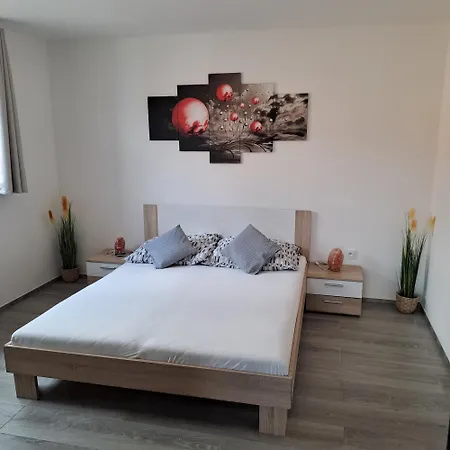 Vejminek 87 *