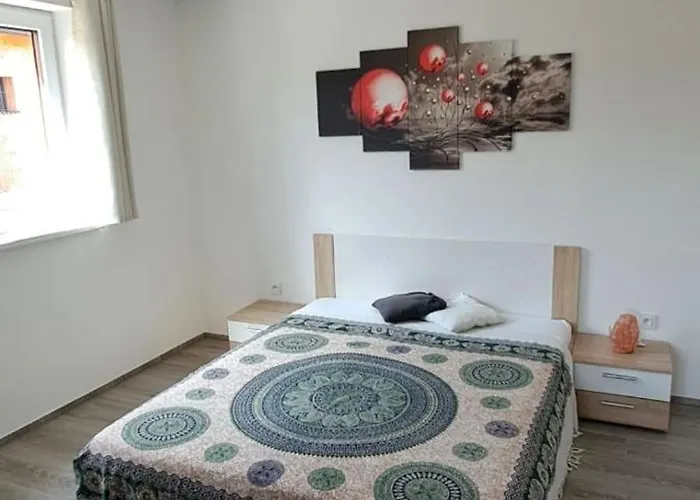 Vejminek 87 *